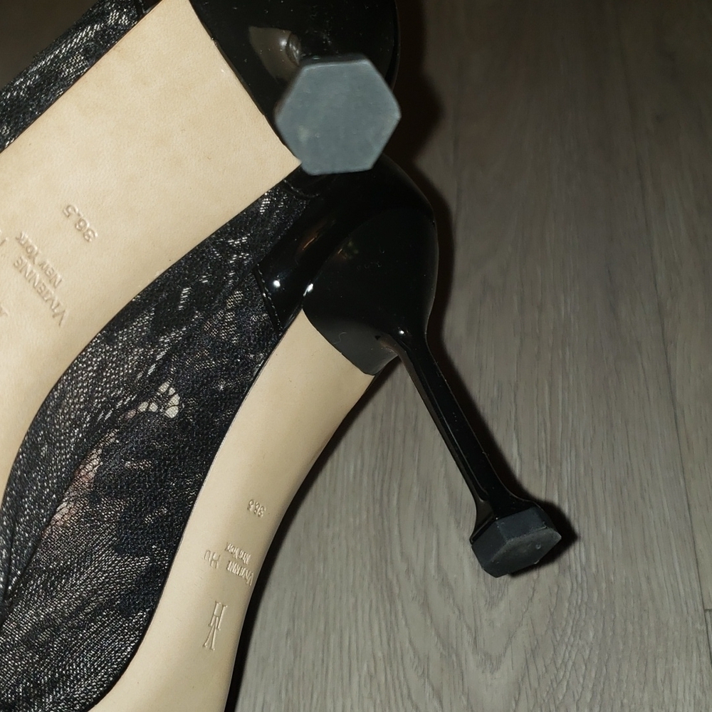 NWOT Vivienne Hu New York Black Lace Shoes Neat Style Heels - Picture 5 of 12